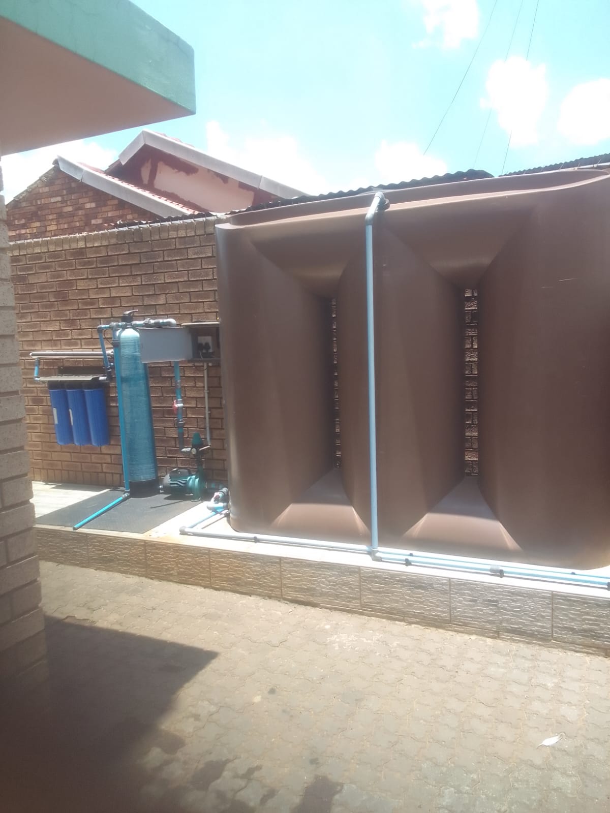 Borehole pump installation